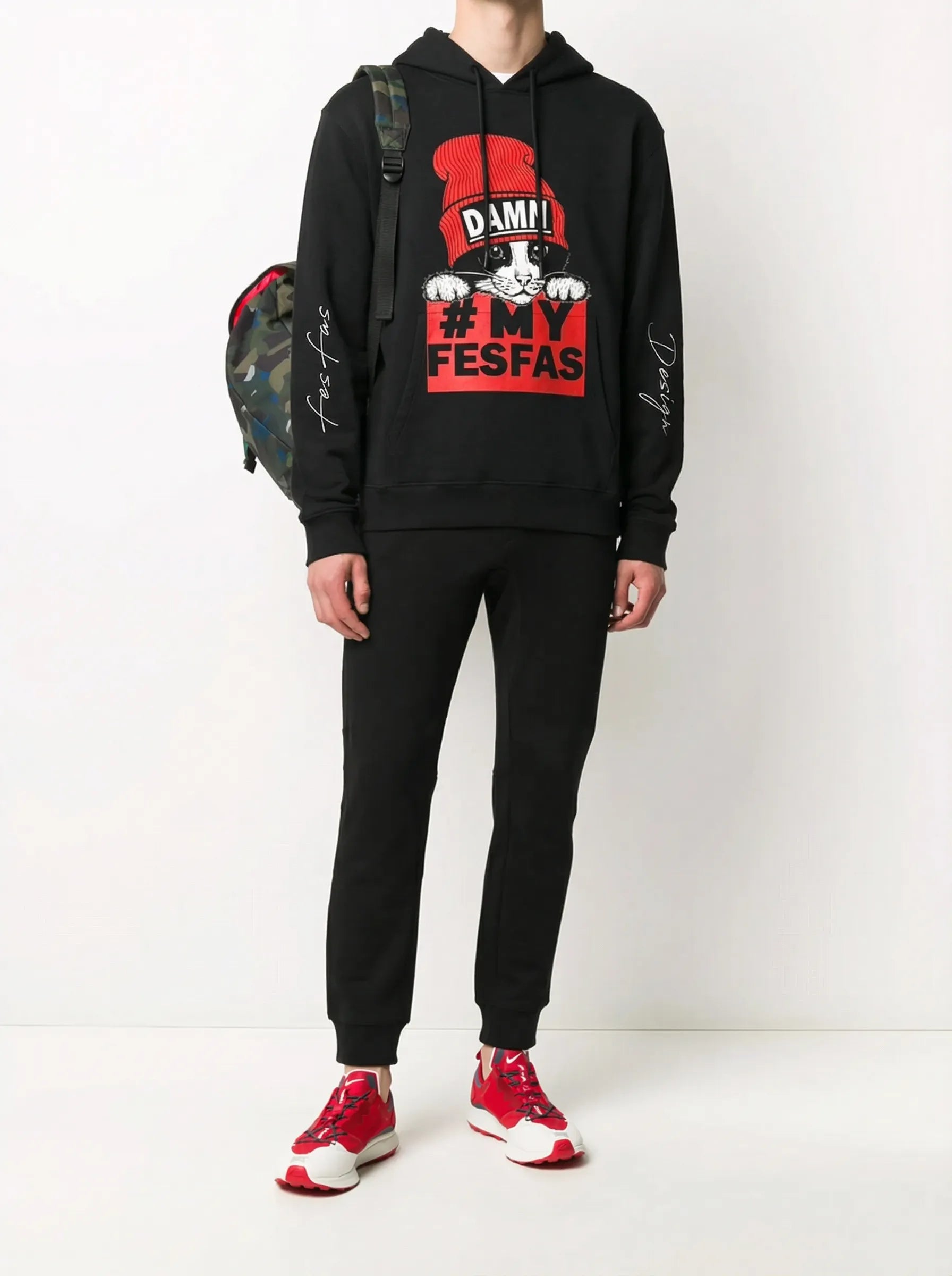 FesFas red cap cat-print Hoodie | Black
