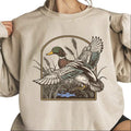 Flying Mallard Duck Sweatshirt Waterfowl Duck Hunting Vintage Outdoor Wildlife for Shirt Unisex Cotton Pullover...